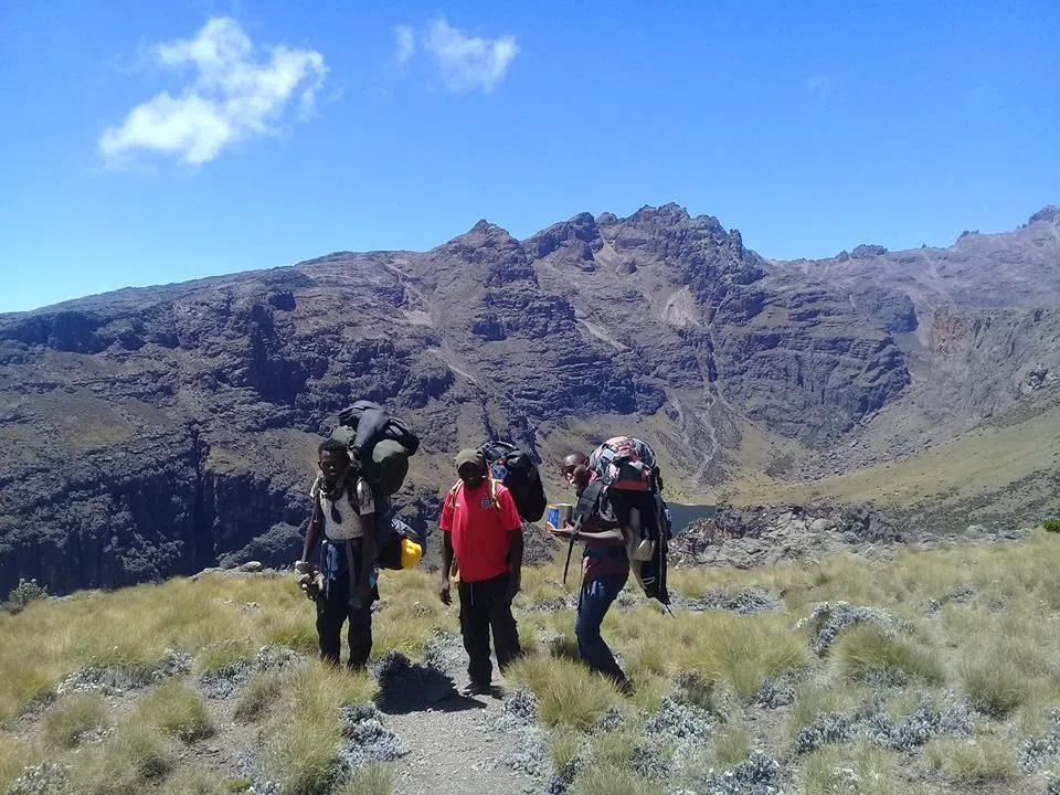 Batian e Nelion (5.199 m / 5.188 m), Nairobi