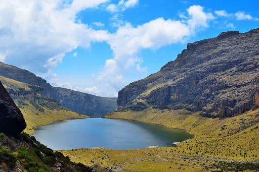 Lago Michaelson e The Temple, Nairobi